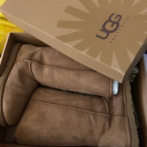 NWOT UGGs W Classic Tall Sheepskin Boots